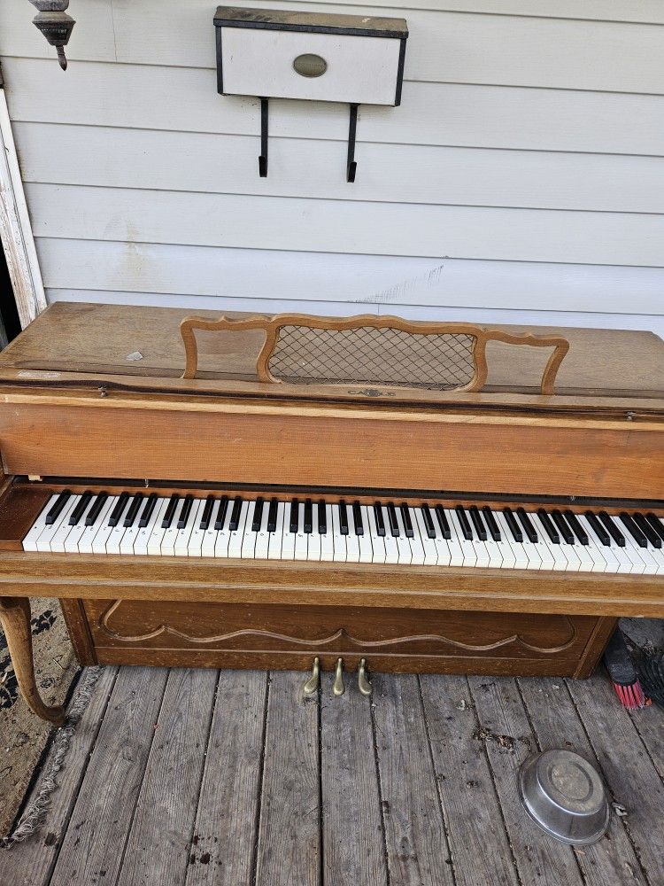 Cable Piano