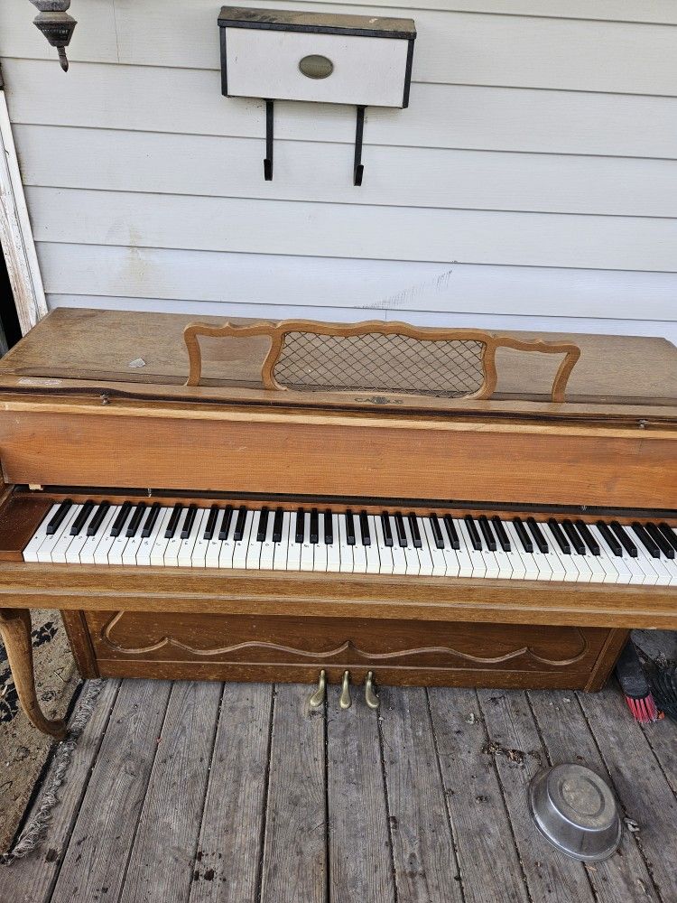 Cable Piano 