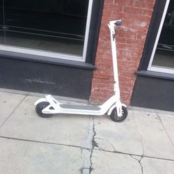 Leqismart Scooter