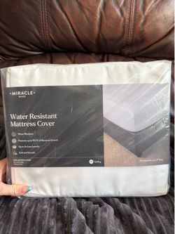 Miracle Made Cali King Luxe Water Resistant Mattress Cover (Sealed)