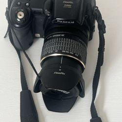 pinepix  S 9100 with 28-3100 mm lens & 0.45 wide lens 