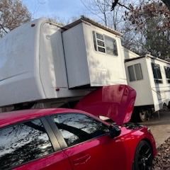 5th Wheel With A Goose Neck Hitch FOR SALE! 