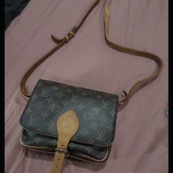 Louis Vuitton 