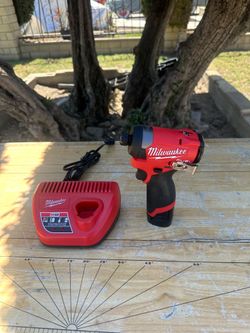 Milwaukee impact driver Kit