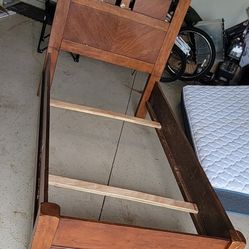 Wood Twin Bed 