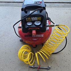 Central pneumatic 3 Gal Oilles Pancake Aircompressor