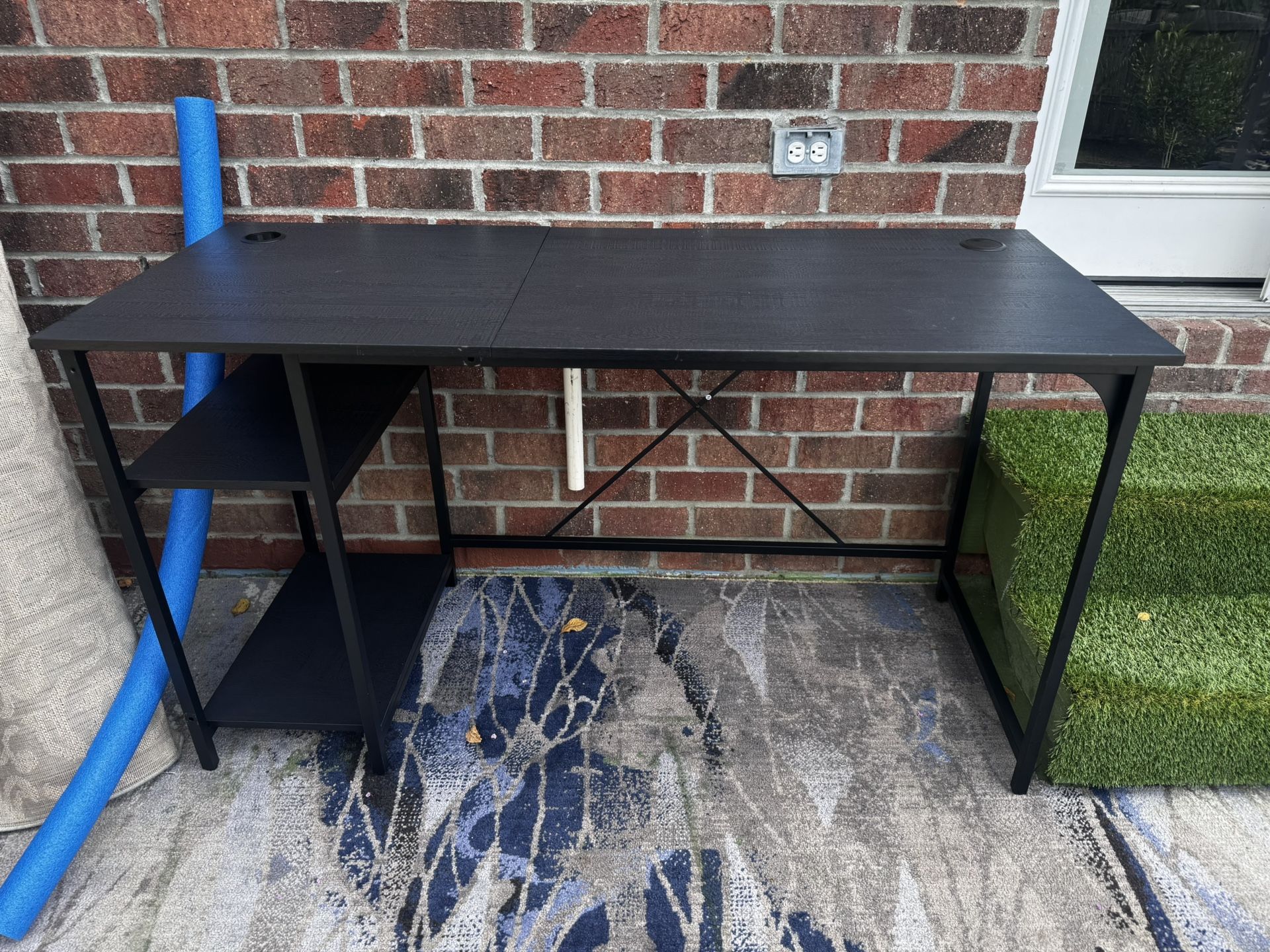 Game room Computer Desk, 70 Inch  Home Office, Study, Long Simple Large Legroom, Metal Frame, seriou