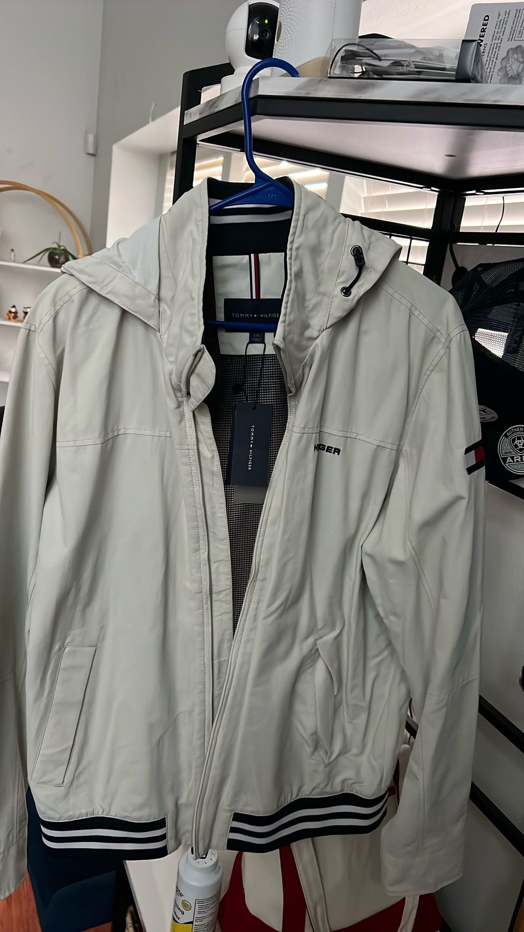 Brand New W/Tag Hilfiger Mens Jacket L