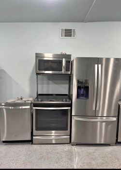 Stainless steel kitchen appliances bundle