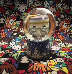 Albus Dumbledore Funko Snow Globe 