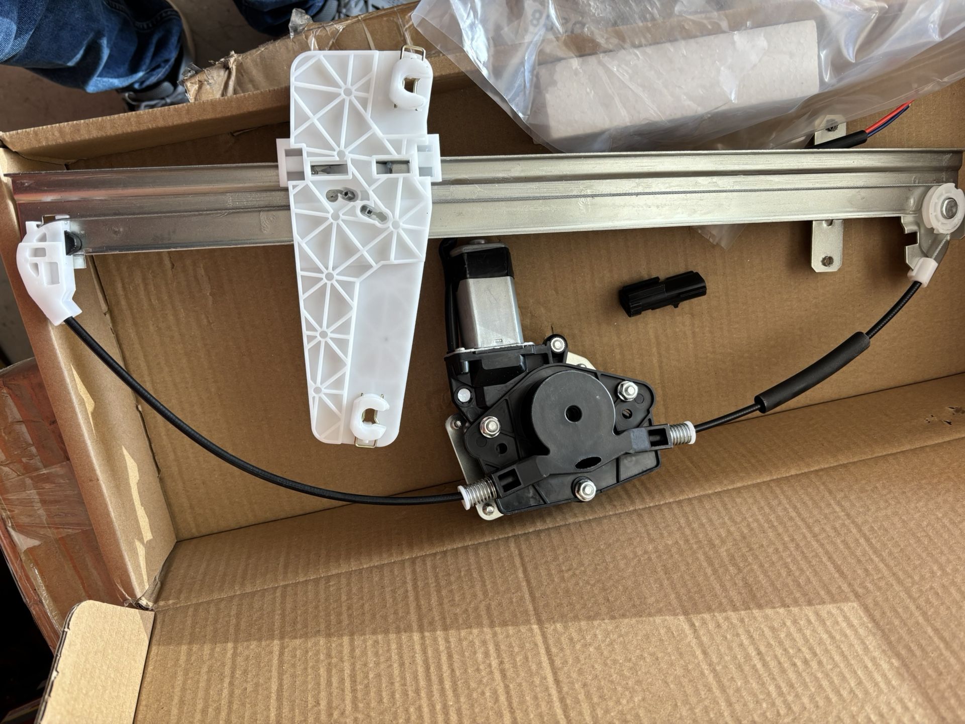 Jeep 2000-2004 Window Regulator