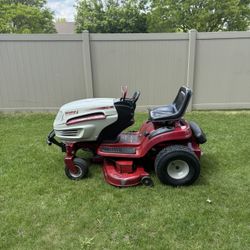 White ZTT 2150 Zero Turn Riding Mower 