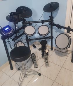 Lyx Electric Drum Set