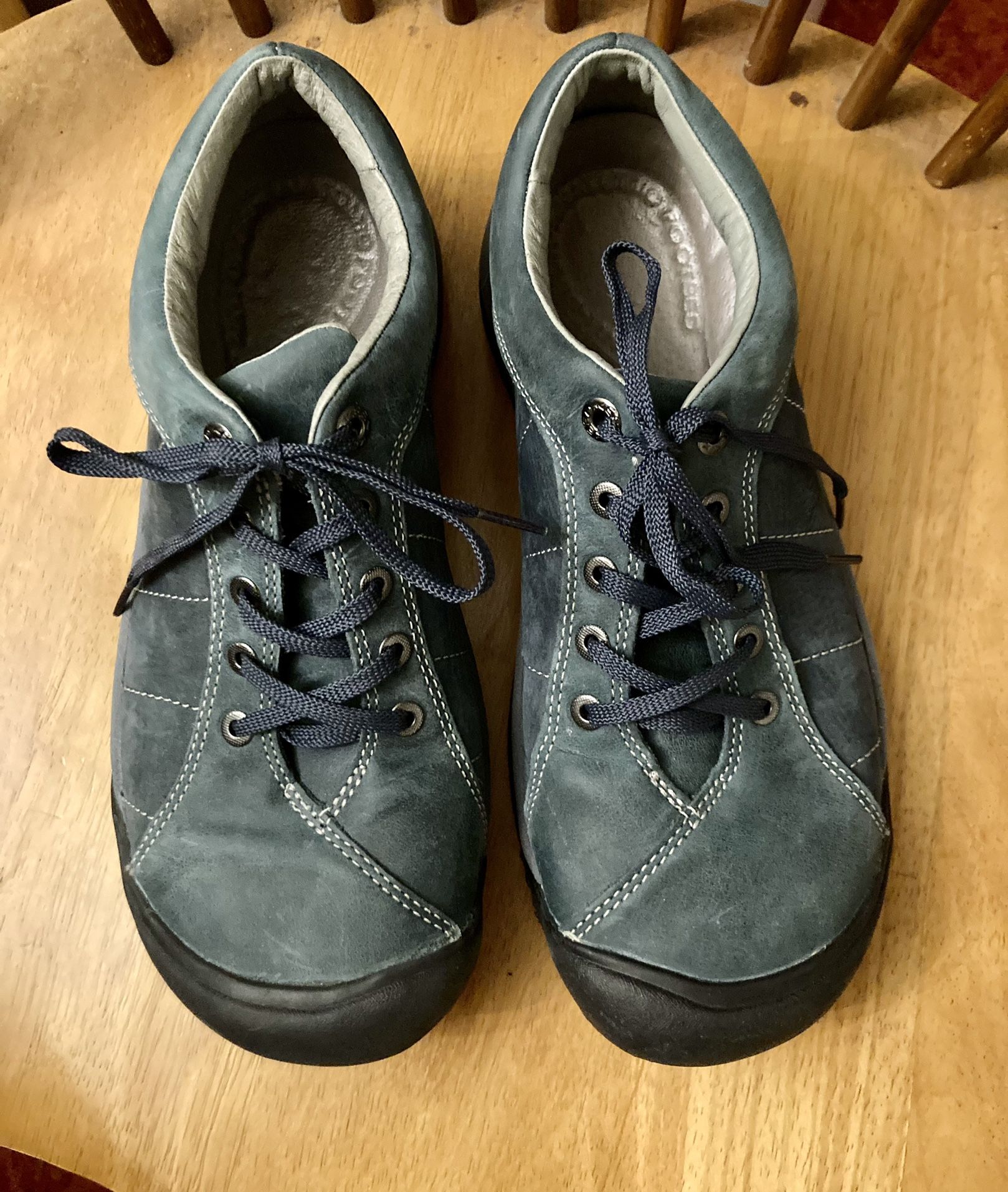 Keen Presidio Casual Comfort Size 10.5