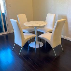 All white Dinning Table ❤️