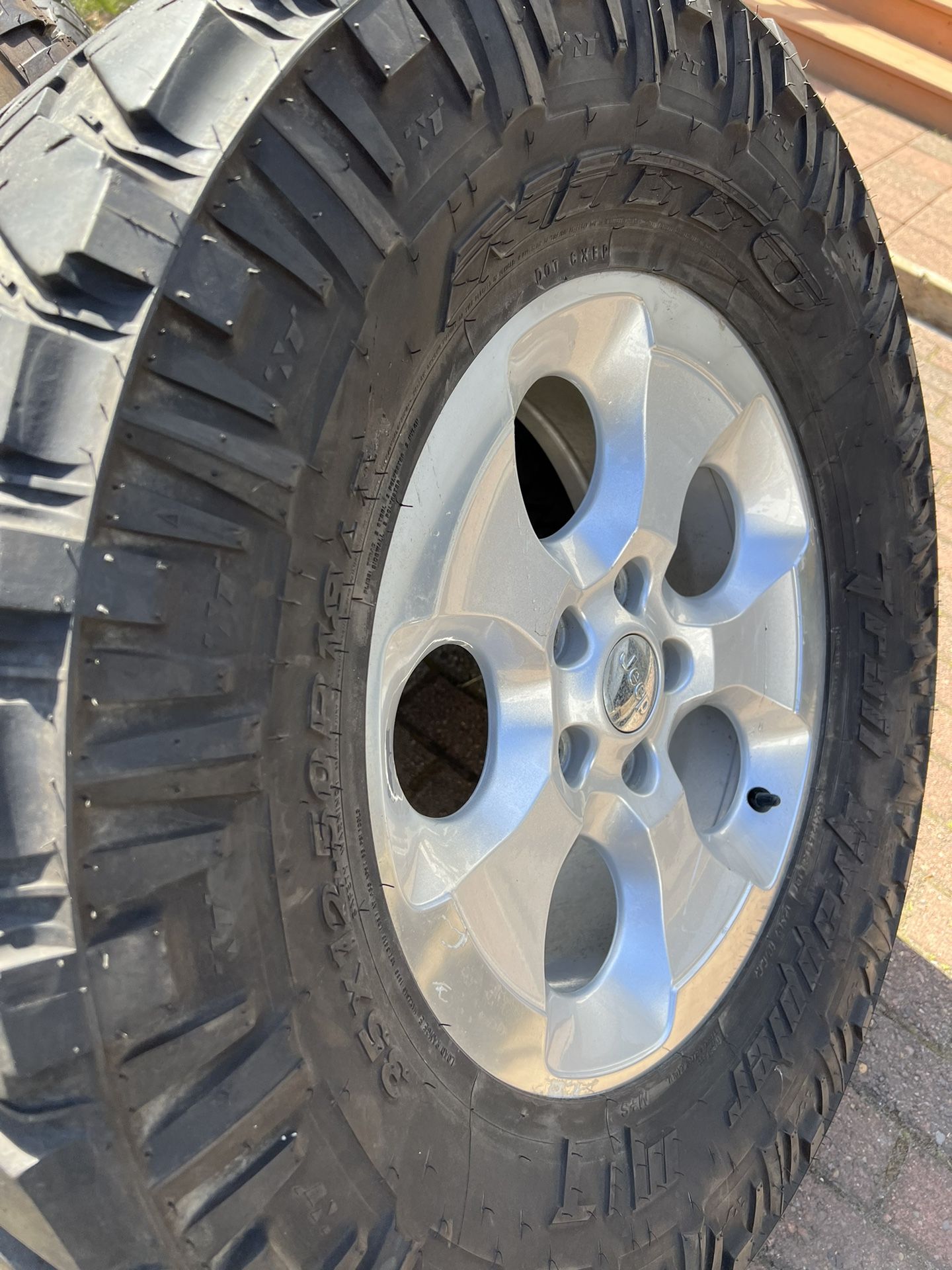 1 Jeep Wheel 35” Tire