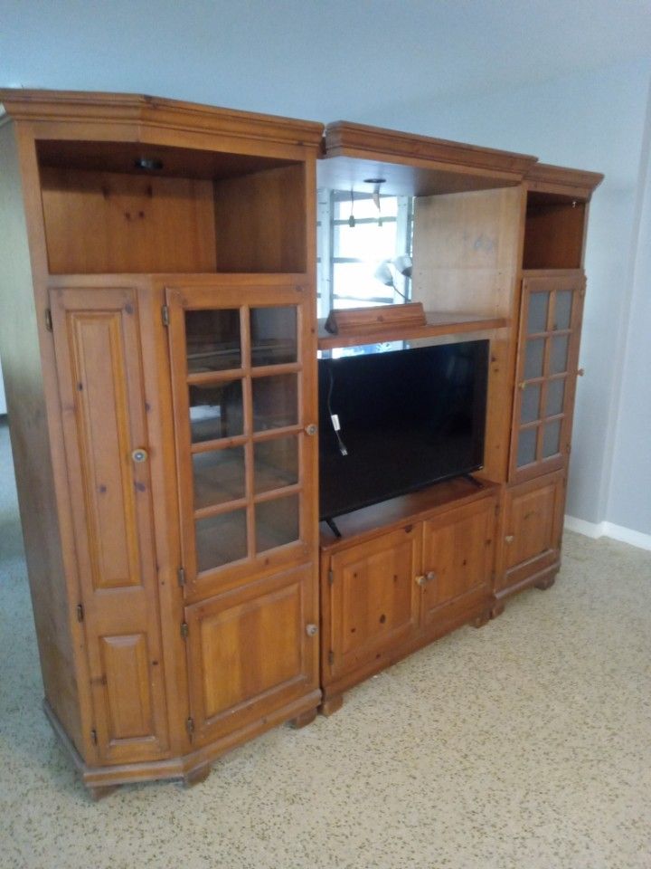 Modular Storage Entertainment TV Wall Unit