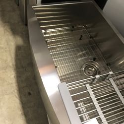36” farmers sink $200