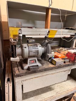 Bench grinder