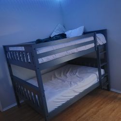 Full Over Full Bunk bed