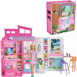 Getaway Doll House with Barbie Doll, 4 Play Areas and 11 Decor Accessories