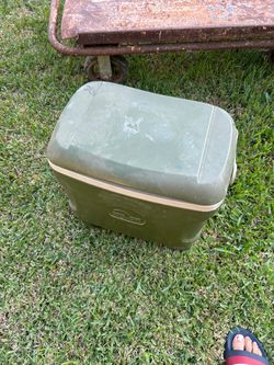 Vintage Green Hard Plastic Cooler