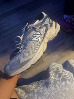 New Balance 725 Sneakers