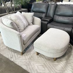 Thomasville Dillard Accent Chair with Storage Ottoman