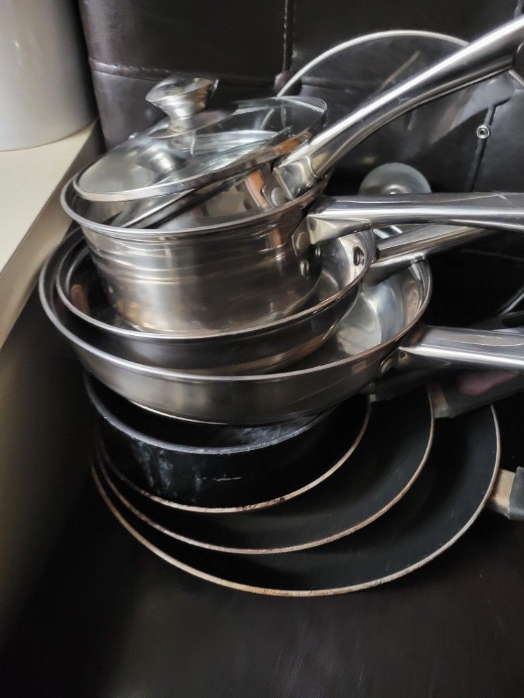 Emeril Lagasse 10 Piece Forever Pans Set for Sale in Las Vegas, NV - OfferUp