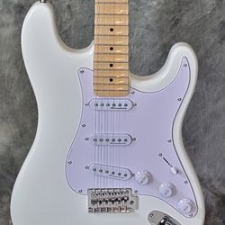 NEW Fender Yngwie Malmsteen Strat Copy w/Scalloped Fretboard!