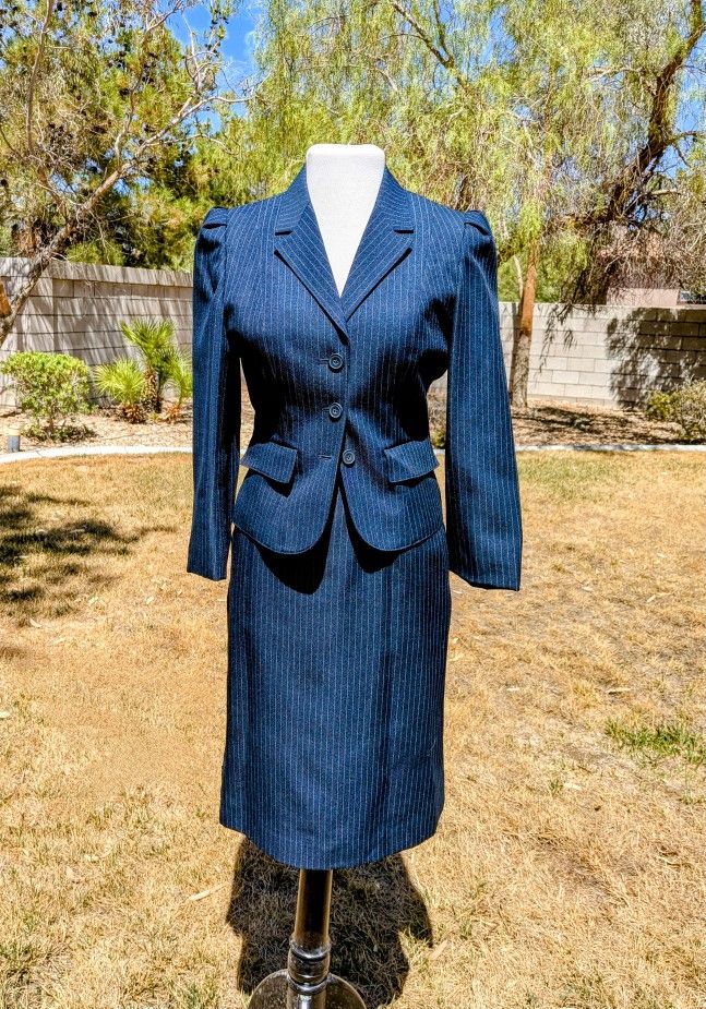 Classic Pinstripe Dark Navy Petite Sz 10 Business Blazer & Skirt Midi Dress EUC