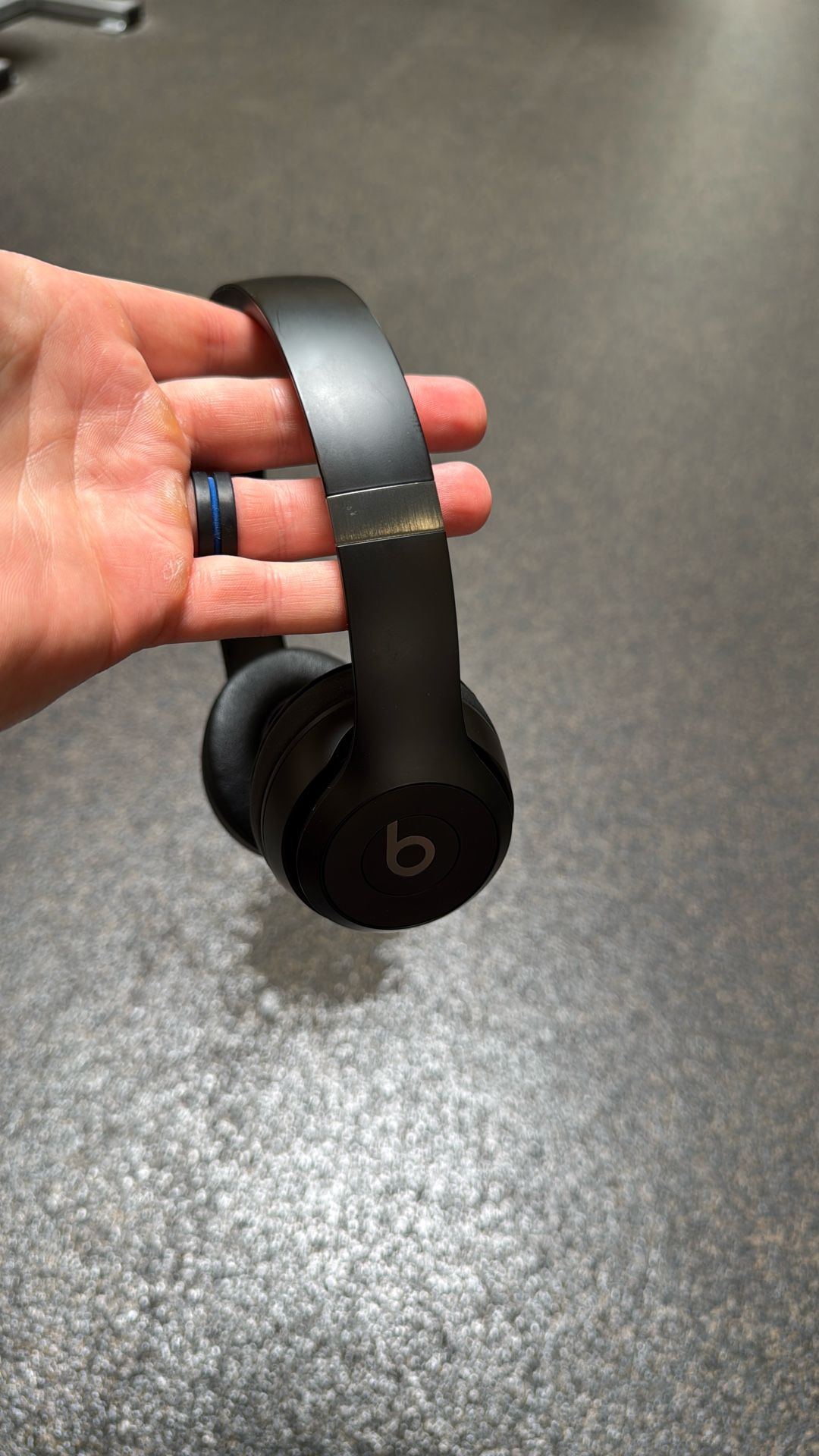 Beats Solo 4