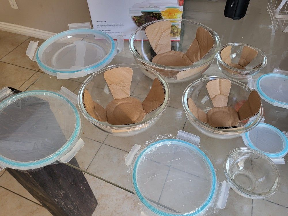 EatNeat Set of 5 Glass Food Storage Bowls with Airtight Snap Lock Lids - Salad, Mixing, Cooking, Meal Prepping & Leftover Keeping, Stackable & Nesting
