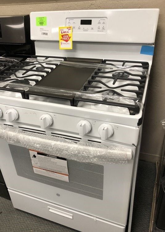 GE Gas Stove 🔥🔥 Appliance Liquidation E7B