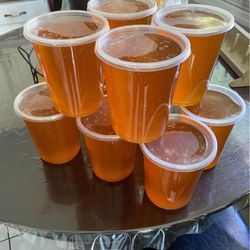 Miel De  Abeja Pura Muy Rica Y Fresca Vaso De 32 Oz $15