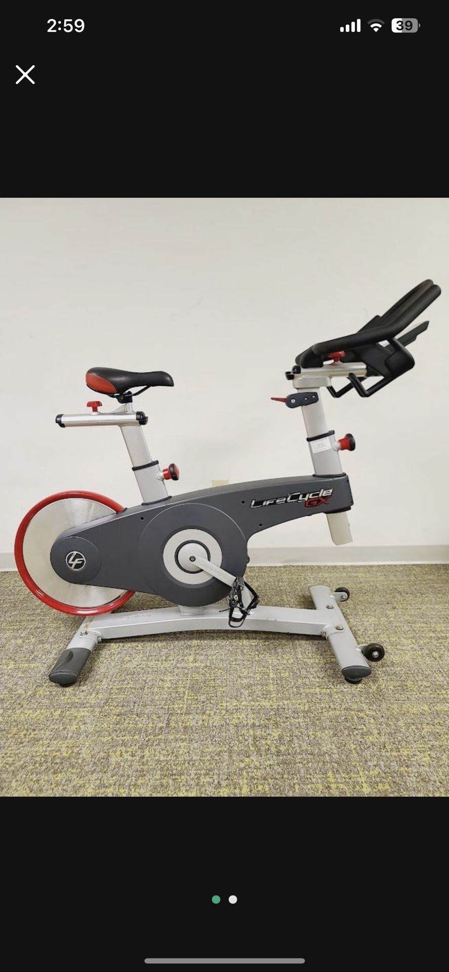 Life Fitness indoor Cycling 