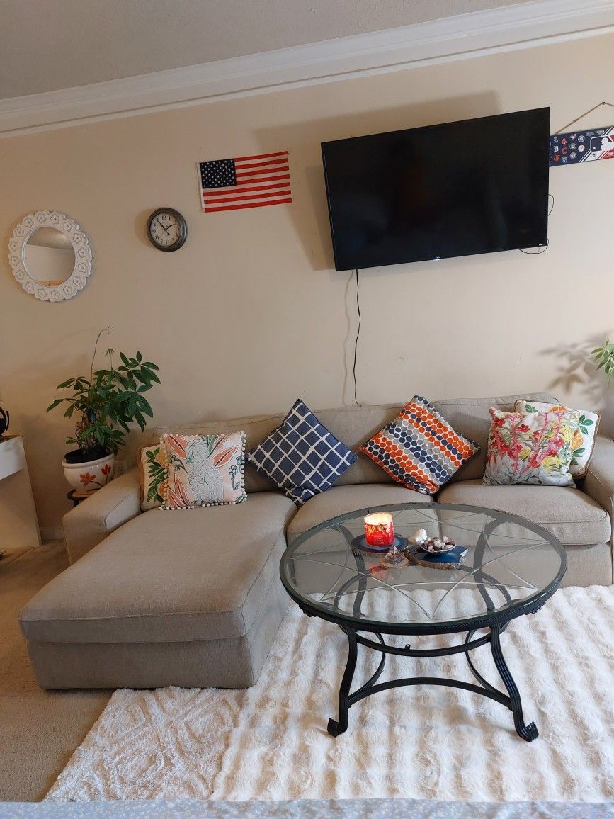 Couch With TV Stand With Glass Tea Table π΅