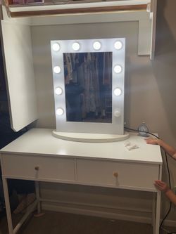 Vanity mirror