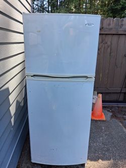 Free working refrigerator