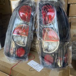 03-06 Chevy Silverado Black Tail Lights