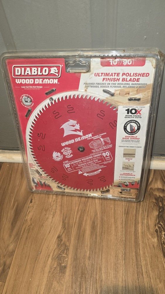 DIABLO
10in. x 90-Tooth Ultimate Polished Finish Saw Blade for Wood