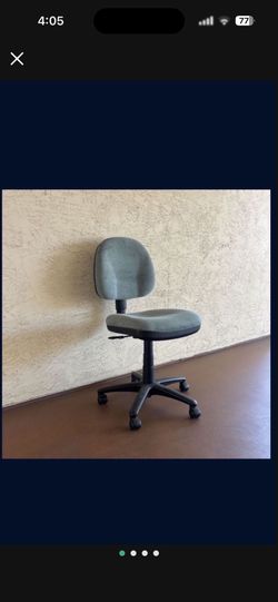 One Very Comfortable Adjustable Desk Office Work School Chair