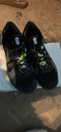 Black Kyrie Basketball Shoes