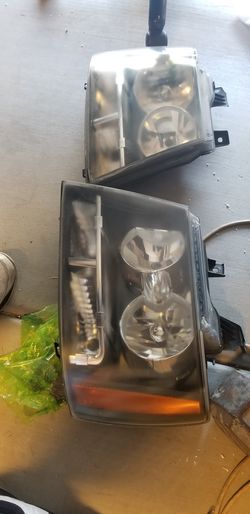 HEAD LIGHTS FOR 07-14 AVALANCHE