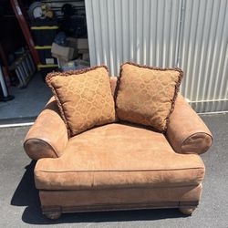 Oversized Chair with Pillows- Brown