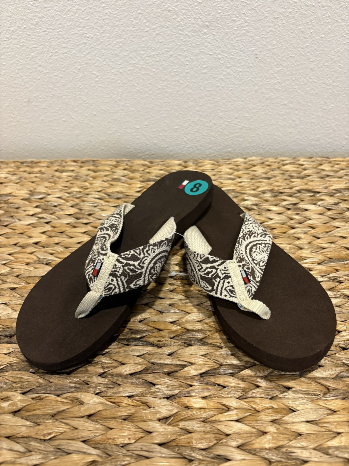 Tommy Hilfiger Women’s Sandals size 8 Brand New Brown & Tan 