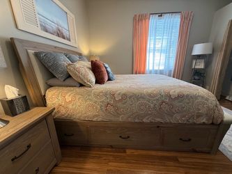 Queen Bed