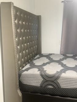 Bed Frame And Mattress 
