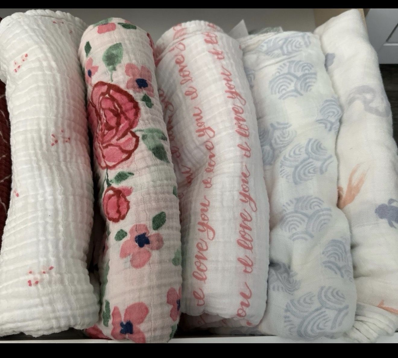 12 Baby blankets & 4 Fitted Sheets For Crib Mattress
