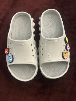 CROCS Size J 2.